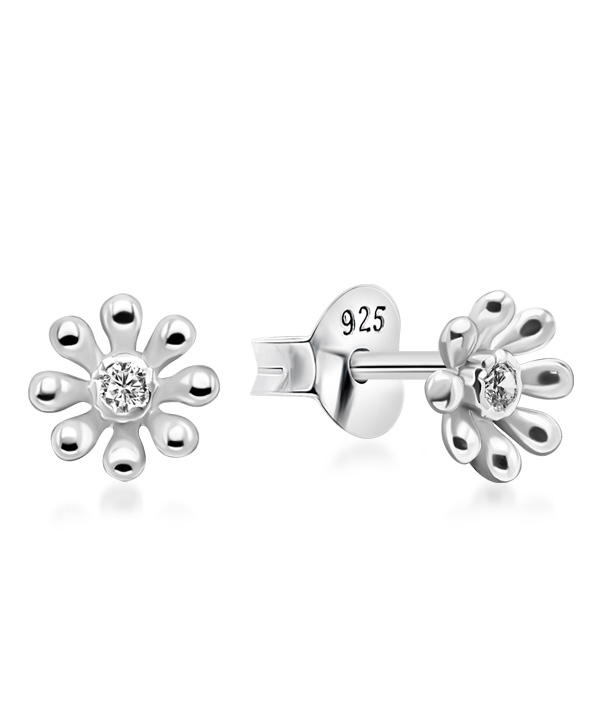 925 Sterling silver stud with cubic zircon.
