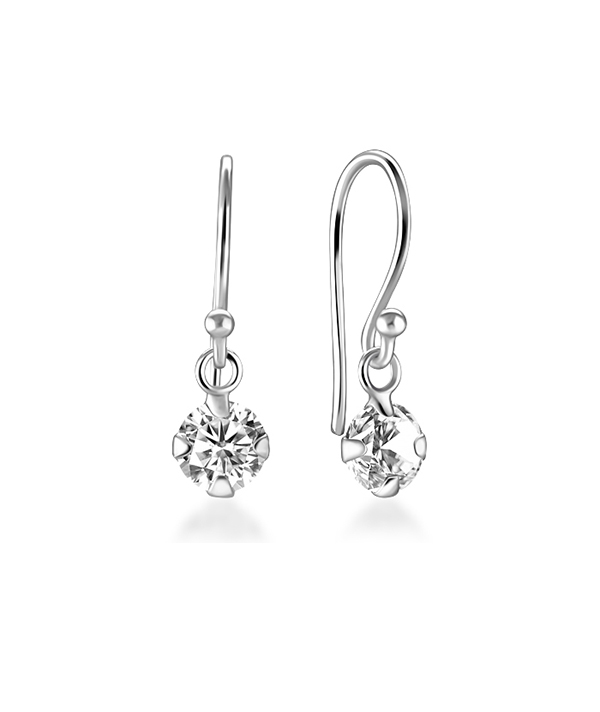 925 Sterling silver earring with cubic zircon.