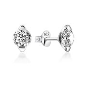 925 Sterling silver earring with cubic zircon.
