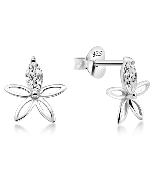 925 Sterling silver earring with cubic zircon.