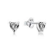 925 Sterling silver earring with cubic zircon.