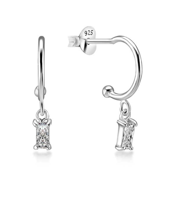 925 Sterling silver earring with cubic zircon.