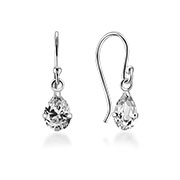 925 Sterling silver earring with cubic zircon.