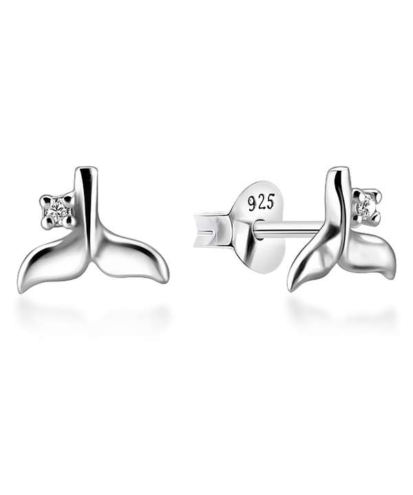 925 Sterling silver earring with cubic zircon.