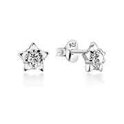 925 Sterling silver earring with cubic zircon.