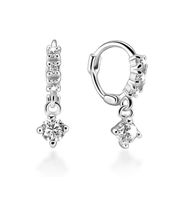 925 Sterling silver earring with cubic zircon.