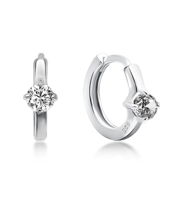 925 Sterling silver earring with cubic zircon.