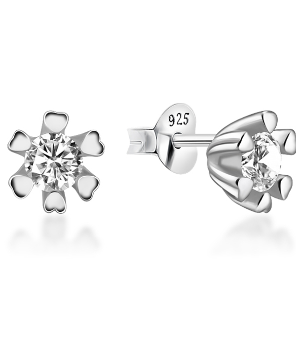 925 Sterling silver earring with cubic zircon.