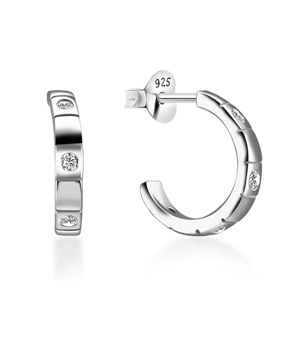 925 Sterling silver earring with cubic zircon.