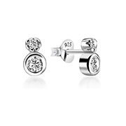 925 Sterling silver earring with cubic zircon.