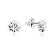925 Sterling silver earring with cubic zircon.