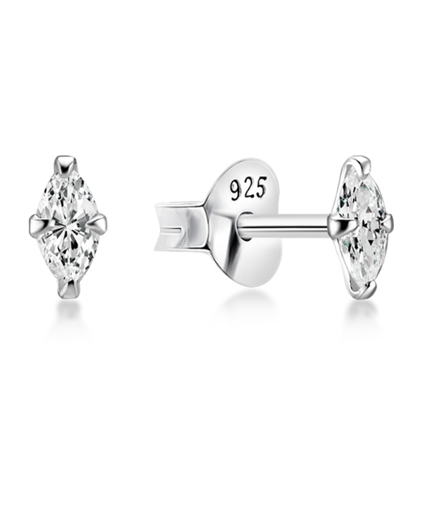 925 Sterling silver earring with cubic zircon.