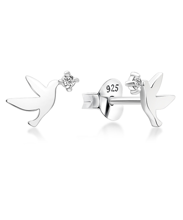 925 Sterling silver earring with cubic zircon.
