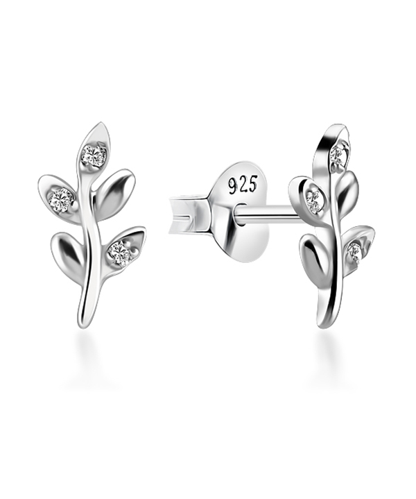 925 Sterling silver earring with cubic zircon.