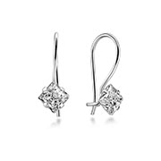 925 Sterling silver earring with cubic zircon.