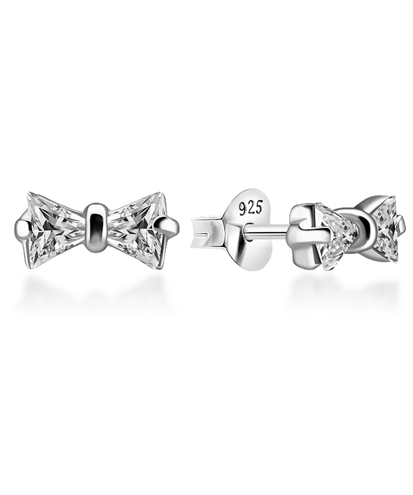 925 Sterling silver earring with cubic zircon.