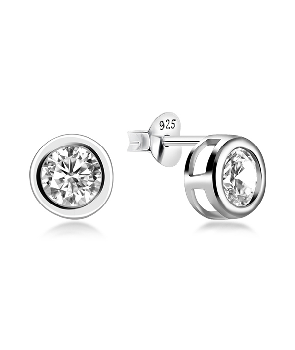 925 Sterling silver stud with cubic zircon.