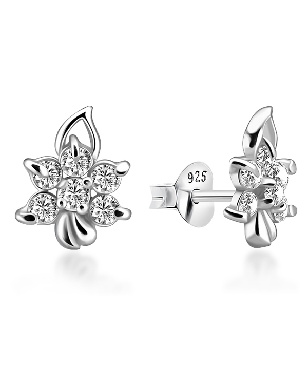 925 Sterling silver earring with cubic zircon.