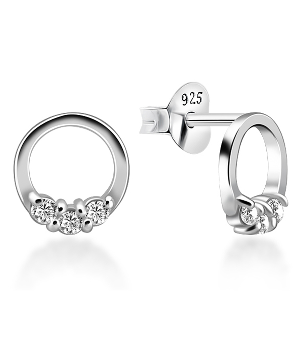 925 Sterling silver earring with cubic zircon.