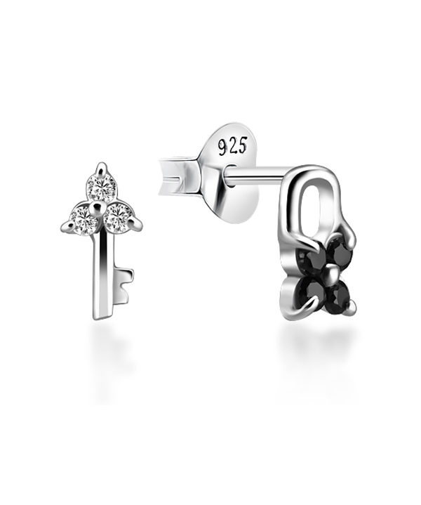 925 Sterling silver earring with cubic zircon.