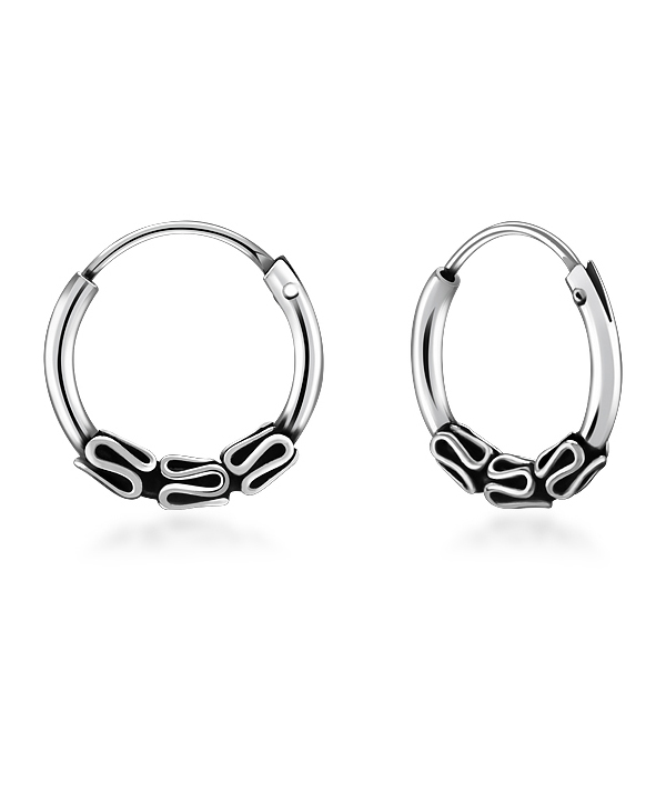 925 Sterling silver hoop.