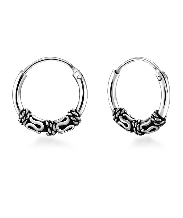 925 Sterling silver hoop.