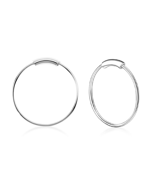 925 Sterling silver hoop.