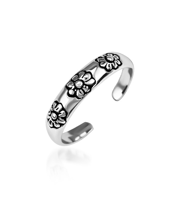 Plain 925 Sterling silver toering.