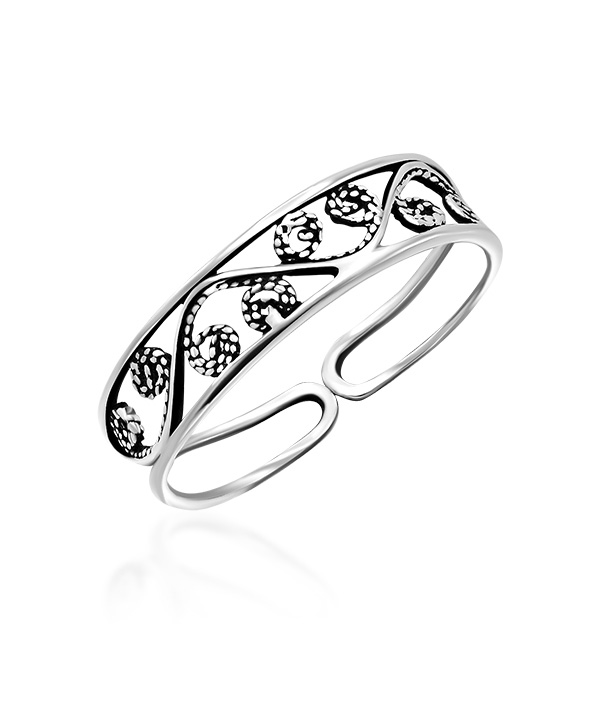 Plain 925 Sterling silver toering.
