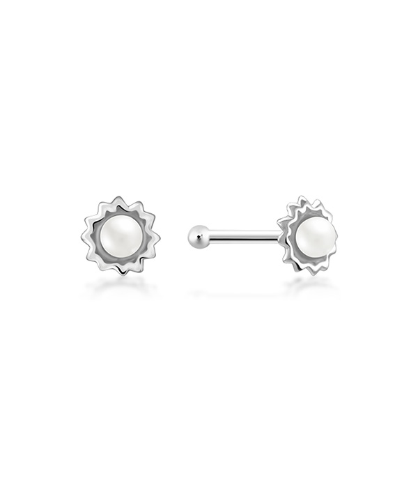 925 Sterling silver nose stud with synthetic pearl.