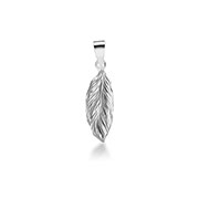 925 Sterling silver pendant.