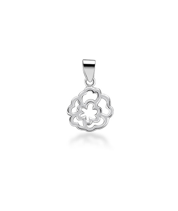 925 Sterling silver pendant.