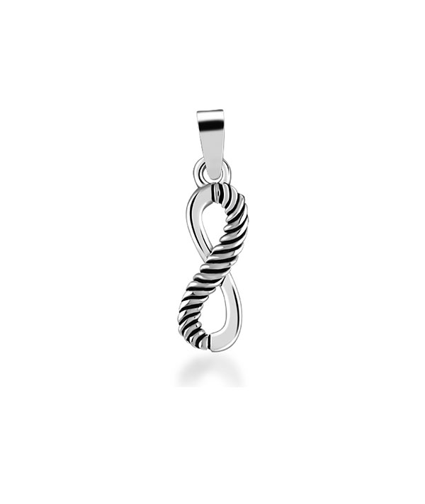 925 Sterling silver pendant.