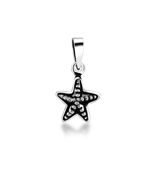 925 Sterling silver pendant.