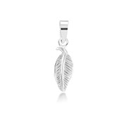925 Sterling silver pendant.