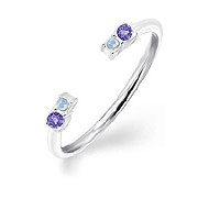925 Sterling silver ring with crystals.
