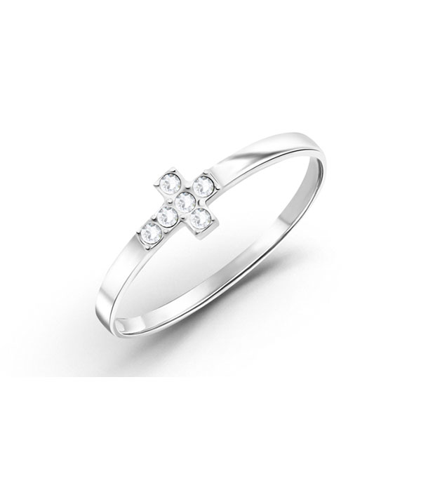 925 Sterling silver ring with crystals.